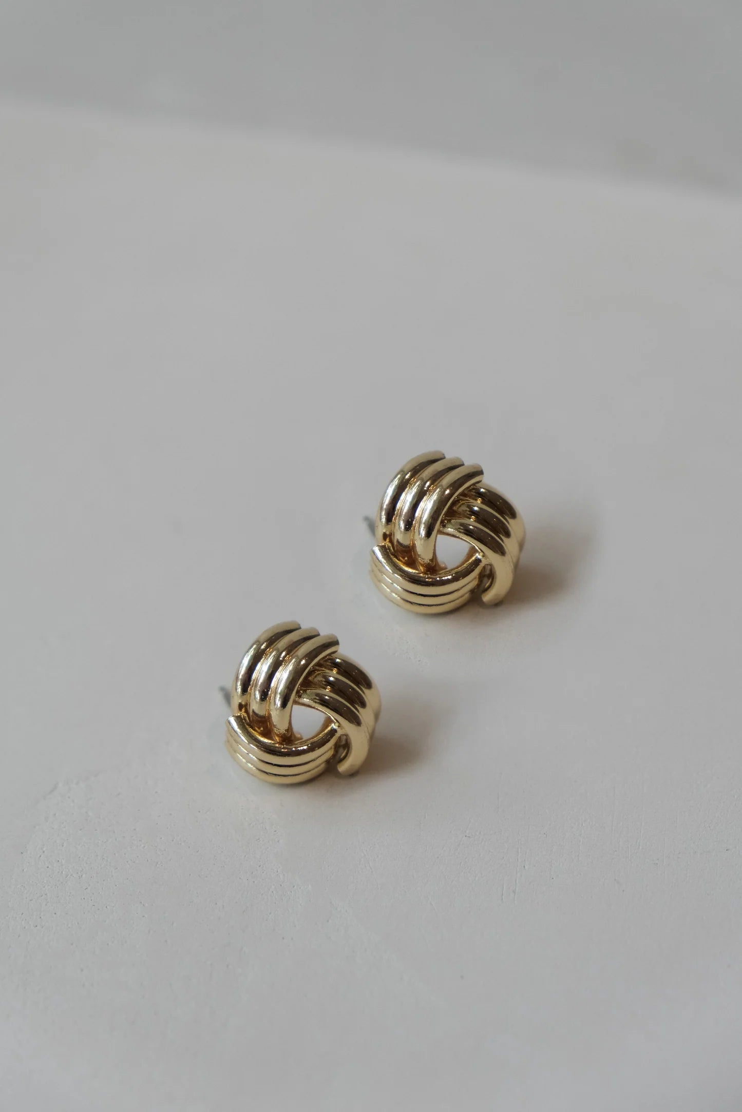 Océane Vêtements - Avril Knotted Earrings - Gold