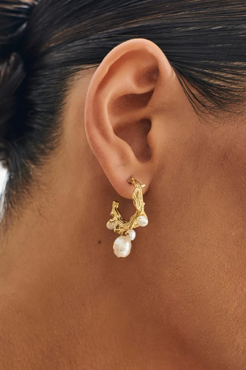 Océane Vêtements - Marisol Pearl C Hoop Earrings
