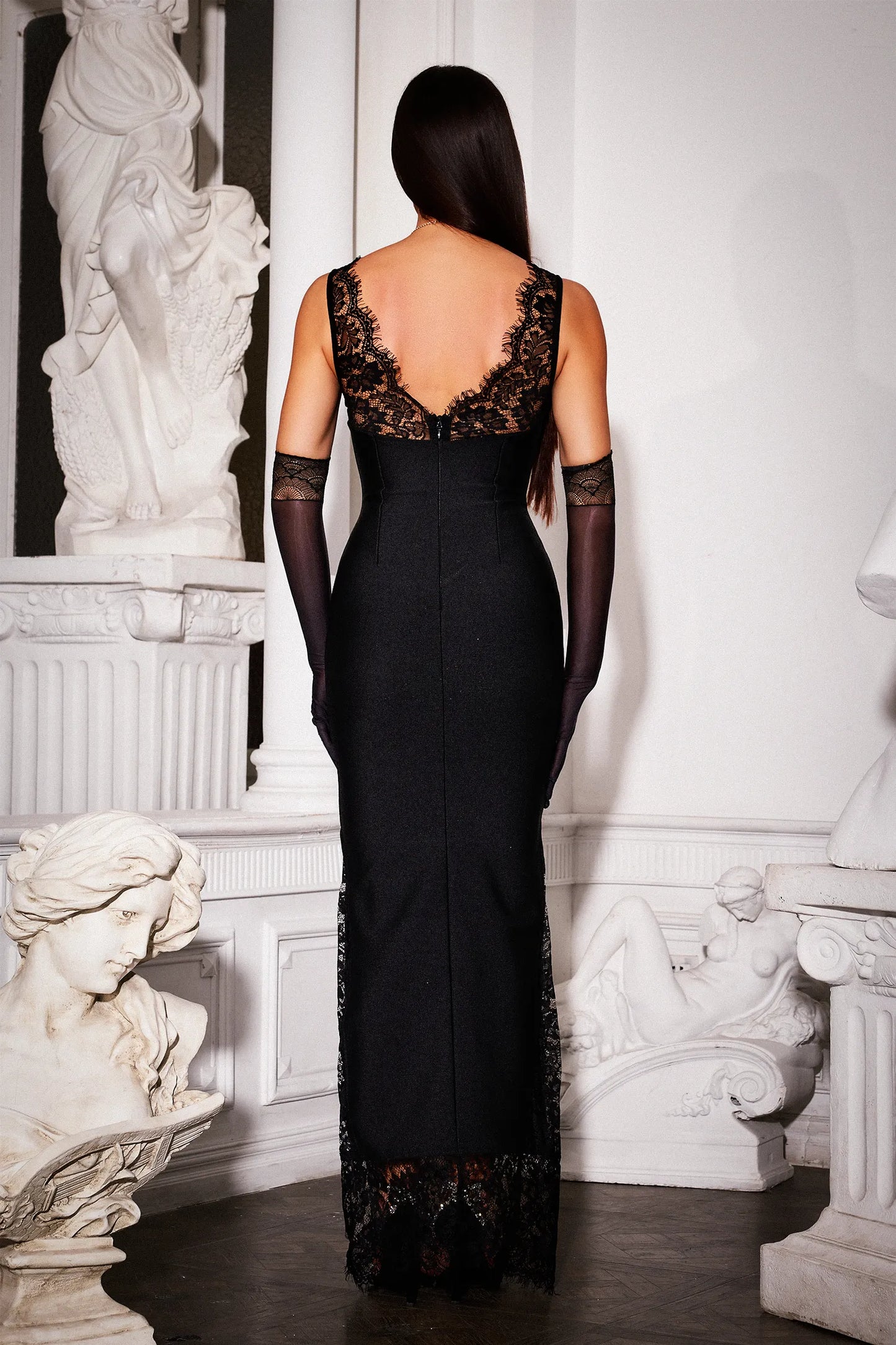 Océane Vêtements- Miracle Lace Deep V Maxi Dress