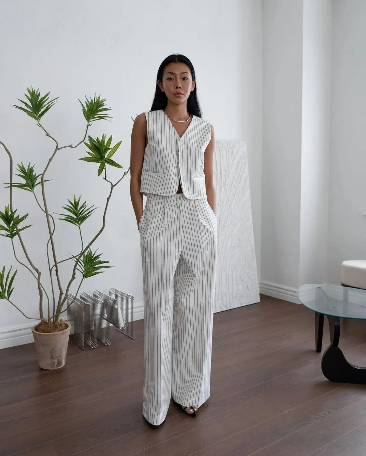 Océane Vêtements - Mode Haute Couture Two Piece Sleeveless V Neck Button Down & High Waist Straight Trousers