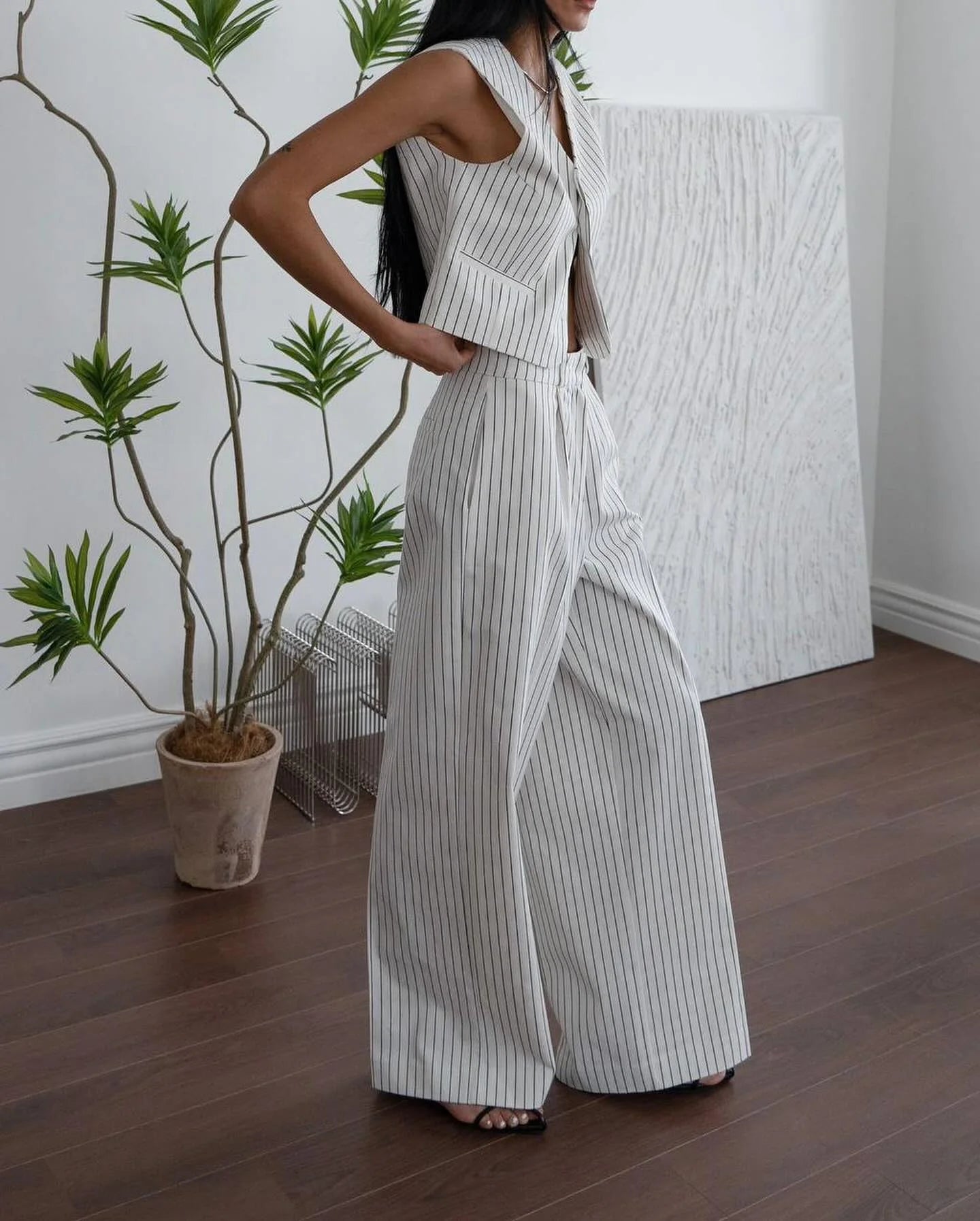 Océane Vêtements - Mode Haute Couture Two Piece Sleeveless V Neck Button Down & High Waist Straight Trousers