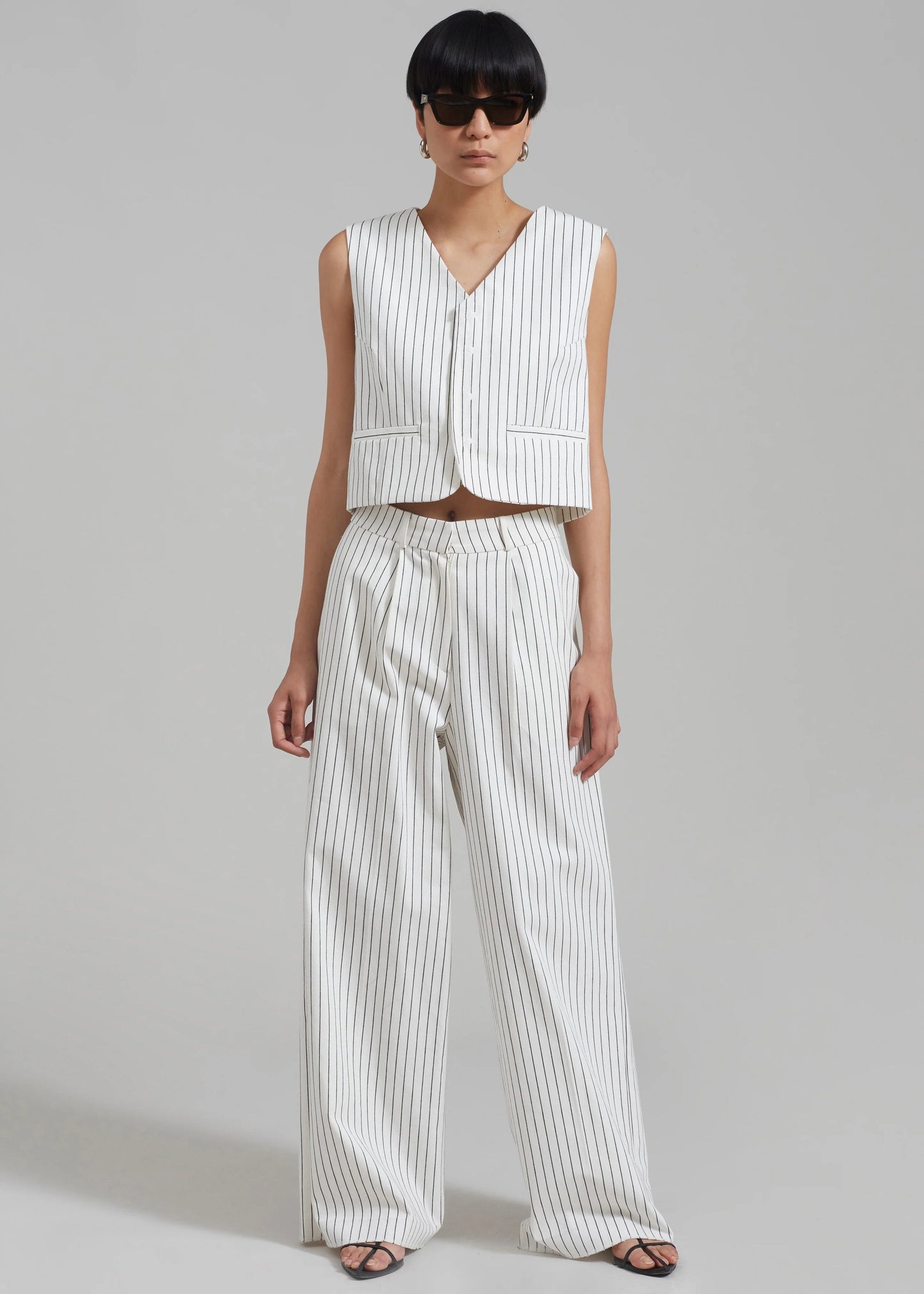 Océane Vêtements - Mode Haute Couture Two Piece Sleeveless V Neck Button Down & High Waist Straight Trousers