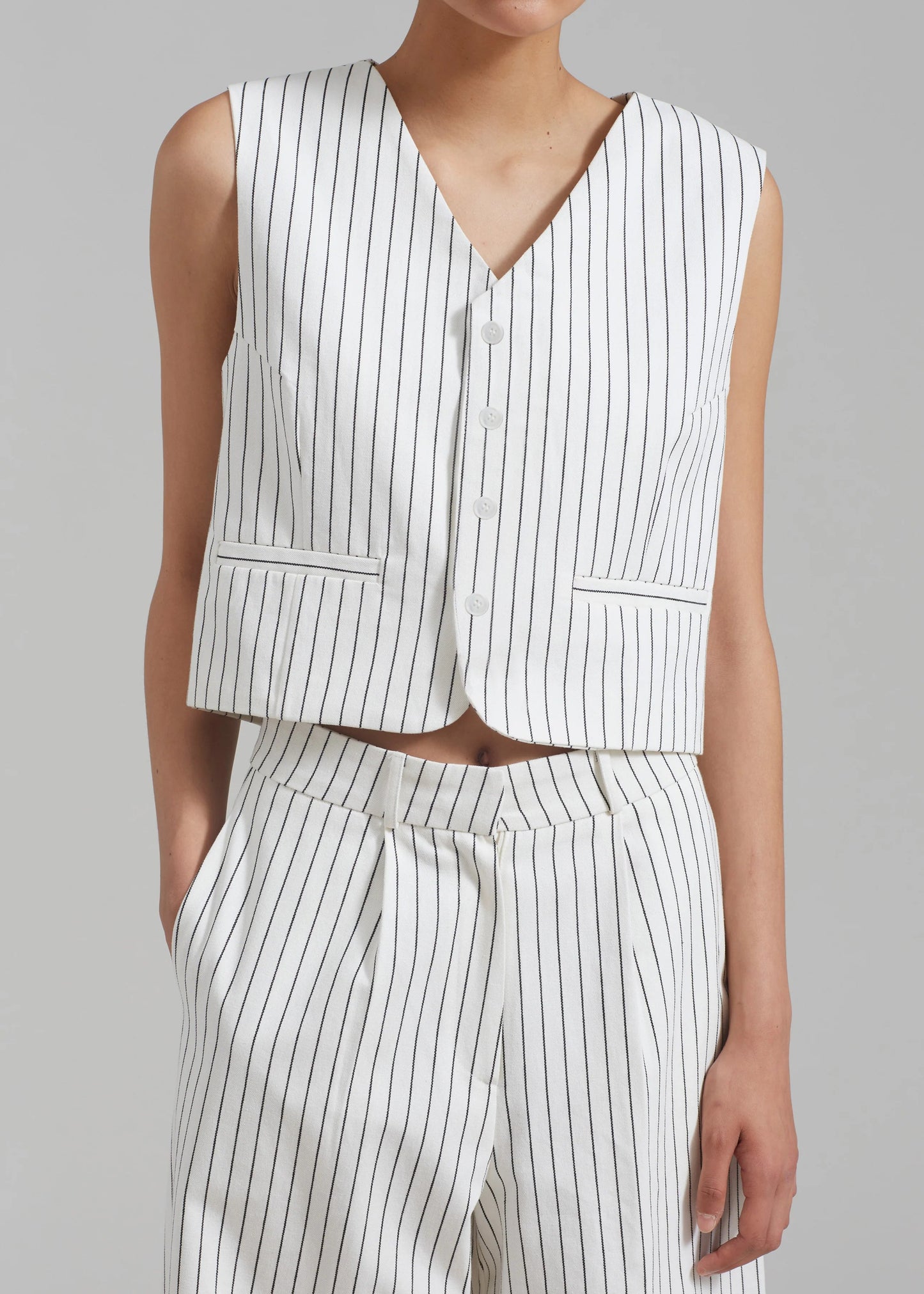 Océane Vêtements - Mode Haute Couture Two Piece Sleeveless V Neck Button Down & High Waist Straight Trousers