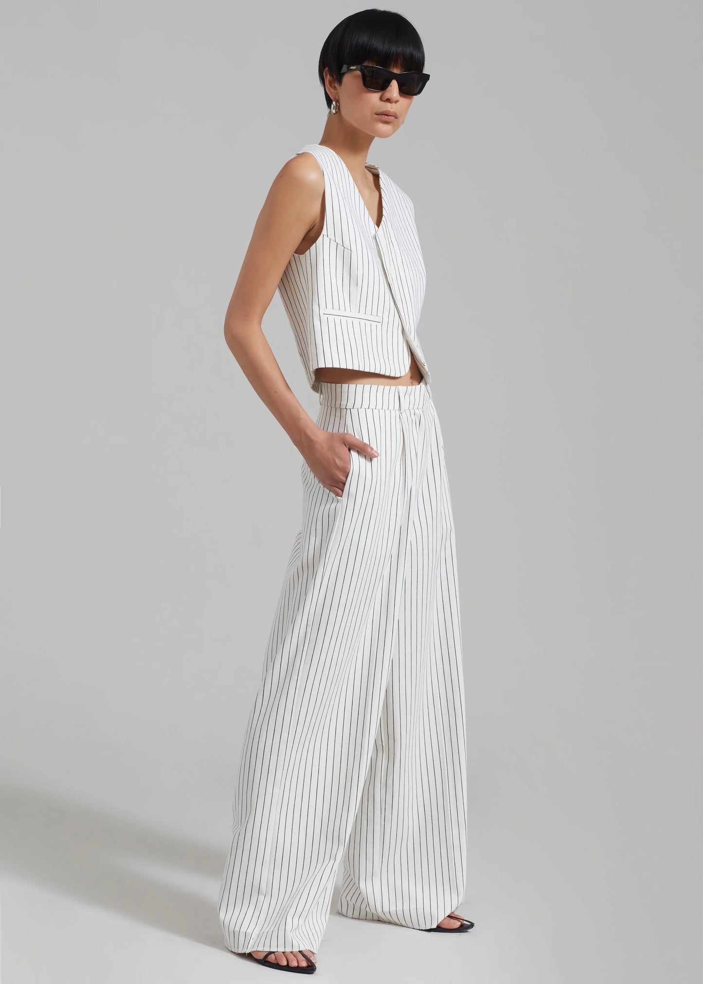 Océane Vêtements - Mode Haute Couture Two Piece Sleeveless V Neck Button Down & High Waist Straight Trousers