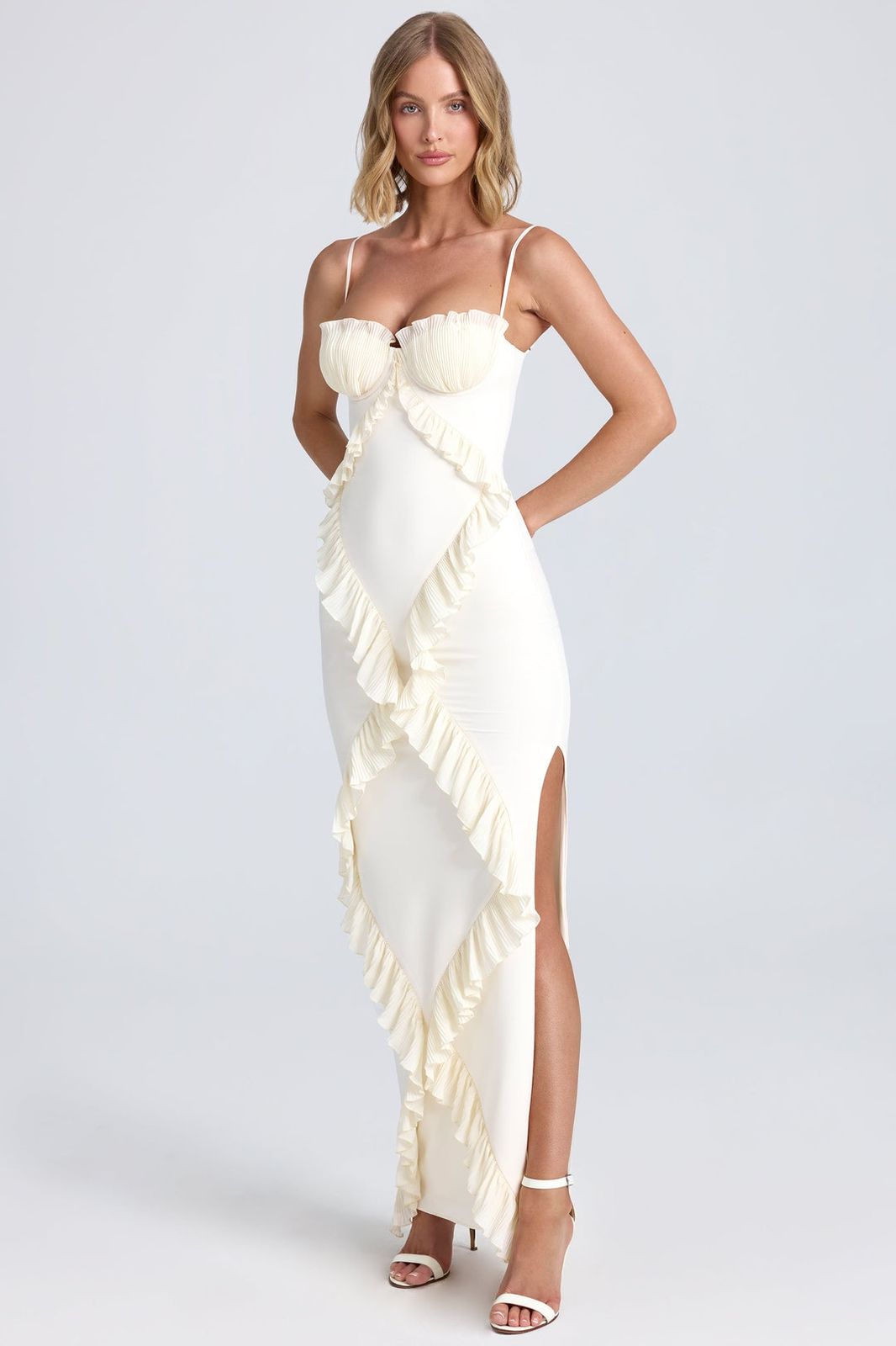 Océane Vêtements - Ruffle Trim Maxi Dress