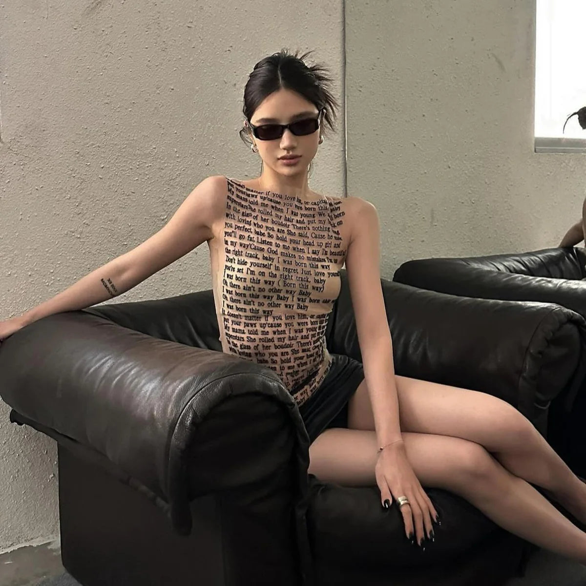 Océane Vêtements-Body Language Mesh Tattoo Top With Gloves