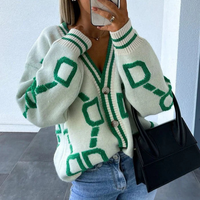 Océane Vêtements- Solo V-Neck Cardigan In Love