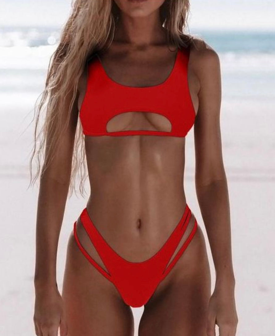 Océane Vêtements - Elegant Hollow Top and Cheeky Bottom Bikini